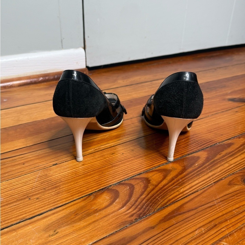 CHANEL CC Logo Vintage Two Tone Mary Jane Heel, Suede, Patent Leather, EU 37.5 - Picture 15 of 16